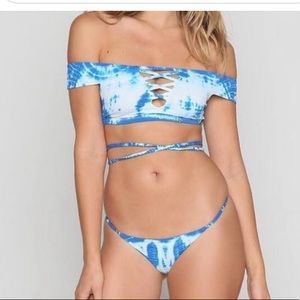 FRANKIE’S BIKINIS blue and white tie dye bottoms